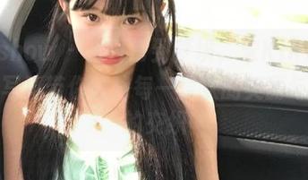 花漾show – 从日常到梦境，宋KiKi丝袜全集写真带你领略每一层次的美丽与性感的交织