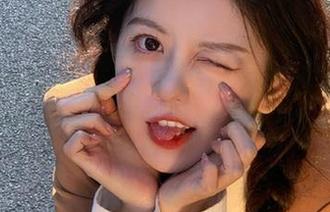 花漾show – 当朱可儿与古典长裙邂逅，她的图片作品成了让人嫉妒的绝世佳作！