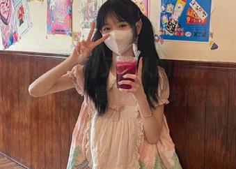 花漾show – 锐利又迷人的眼神：陈一涵眼镜写真集引领时尚潮流