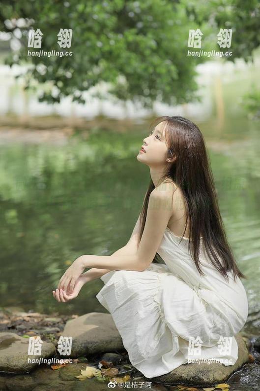 葱油饼er 微密圈 - 在牛仔裤下的葱油饼er:一组原图让你领略写真作品的独特风格!