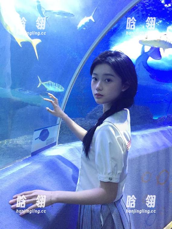 蜜桃社-米琪MIKI 蜜桃社 - 米琪MIKI套装写真合集分享,带你领略别样的时尚风采