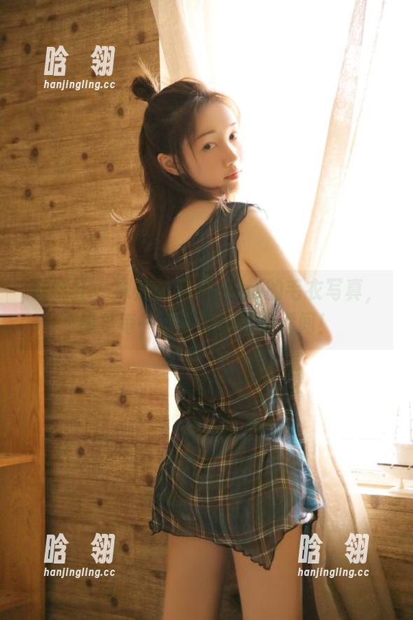 蜜桃社-萌美Moemi 蜜桃社 - 探索萌美Moemi的毛衣写真,感受每一张原图的可爱瞬间!