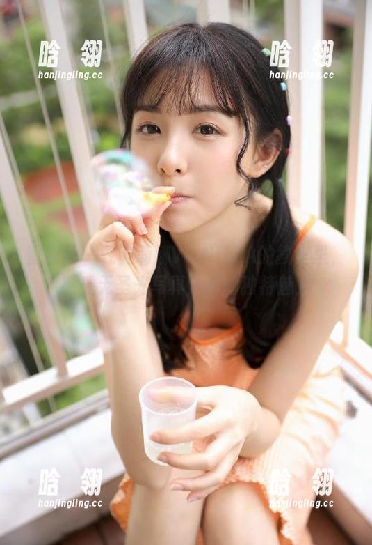 蜜桃社-韵莉娜VANILLA 蜜桃社 - 在韵莉娜VANILLA的教室里,感受无圣光写真合集的独特魅力