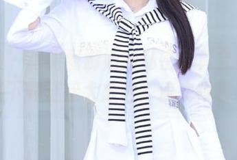 袜啵啵 – 甜甜圈御姐的私密写真宝典，网盘下载链接大放送，速来领取！