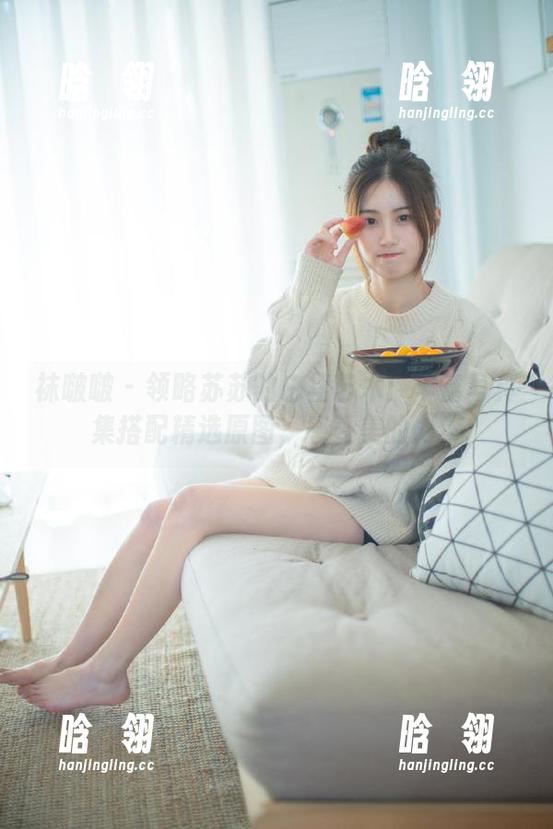 袜啵啵-苏苏 袜啵啵 - 领略苏苏的白裙艺术:丰富写真集搭配精选原图,感受美的力量