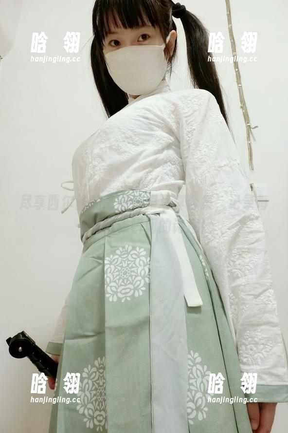 西尔酱 尽享西尔酱的高清礼服写真合集,记录每一次优雅瞬间的诗意!
