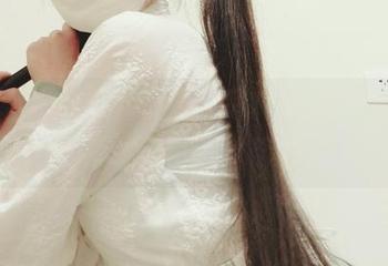 西尔酱女神最新分享的写真精品，呈现她如梦似幻的迷人风采！