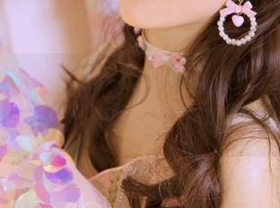 语画界 – “周思乔Betty”的最新写真，原图展现“镂空玉背”的独特魅力
