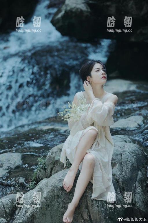 语画界 - 杨紫嫣学姐独家写真福利，快来承包你的眼球！