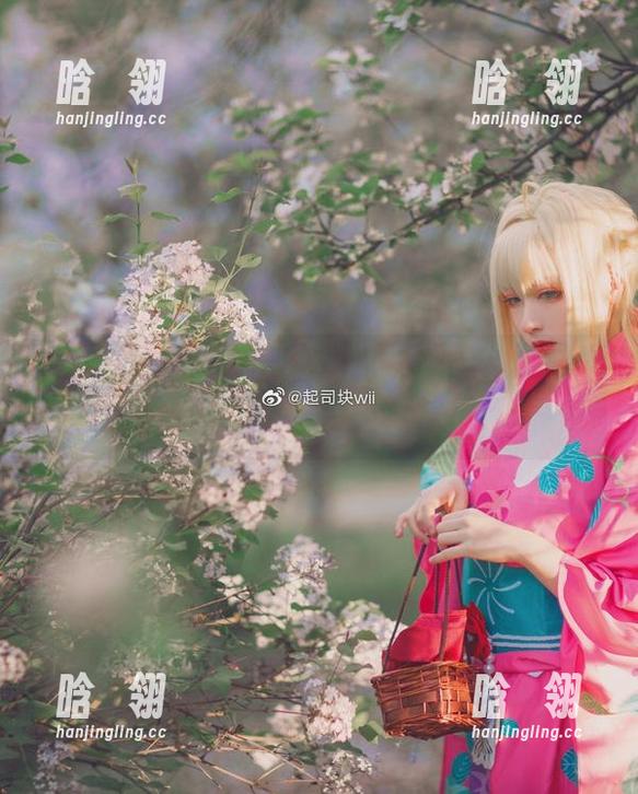 起起子vvvv 快来下载起起子vvvv“镜中痴姬”超美写真套图,绝对不容错过!