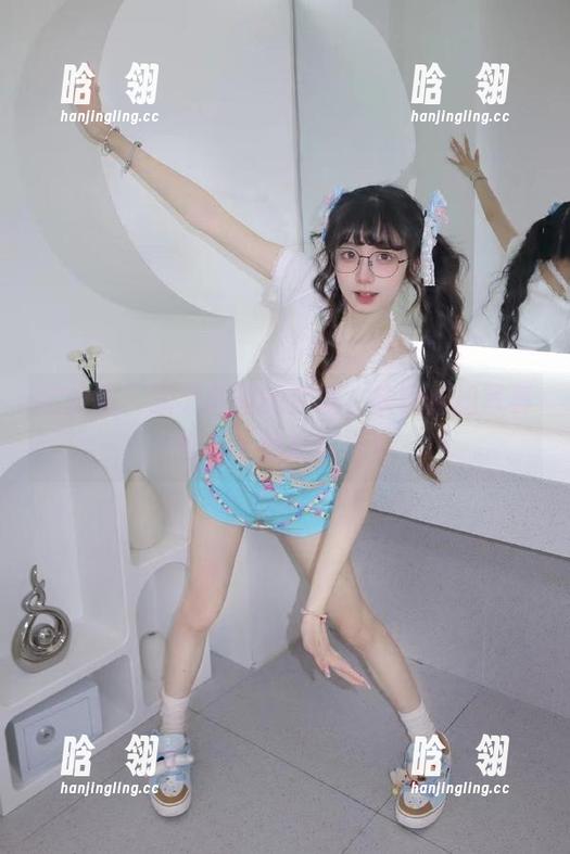 铁锤姐姐 微密圈 - 踏入红裙的梦境,铁锤姐姐写真作品下载尽在指尖