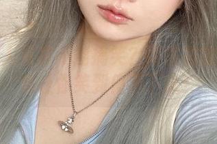 谁说私人写真不能搞笑？阿寨寨的吊带图集让你笑到停不下来！