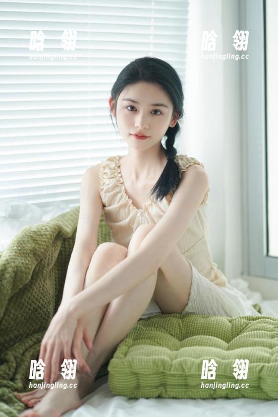 陈佩奇 微密圈 - 演绎陈佩奇长腿之美:集合最美图包与全新美图,视觉盛宴!