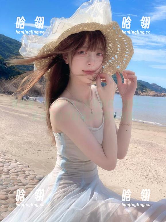 青豆客-小九Vin 青豆客 - 小九Vin短裙写真作品特辑:无圣光下的梦幻场景与真实情感