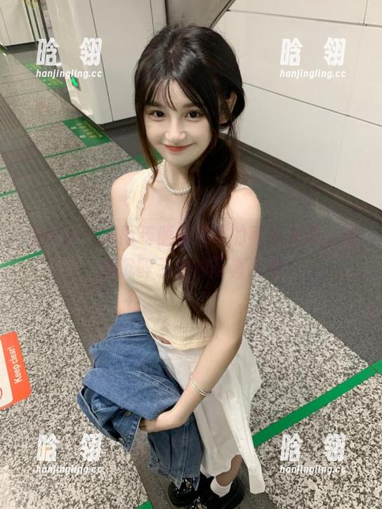 魅妍社 - 张雨萌倾情演绎的可爱风格，让你沉醉于她的写真图集
