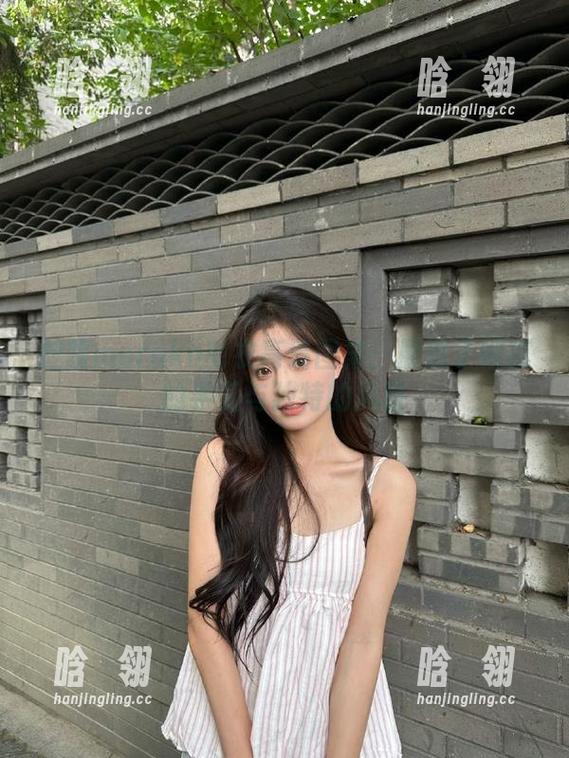 魅瞳meroko 魅瞳meroko毛衣高清图集:展现了细腻的手工与独特的风格