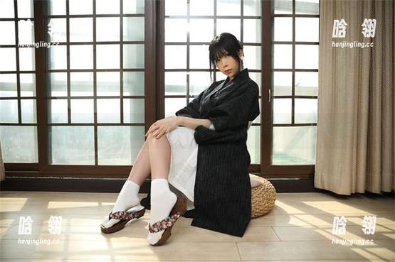 鹿野希 当草莓女友遇上鹿野希:分享那些不可思议的自拍原图和全图包!